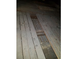 Izolace dutiny trámové stropu foukanou izolací
